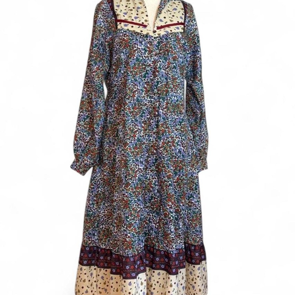 Vintage 70s Ditsy Floral Prairie Dress - Picture 7 of 8